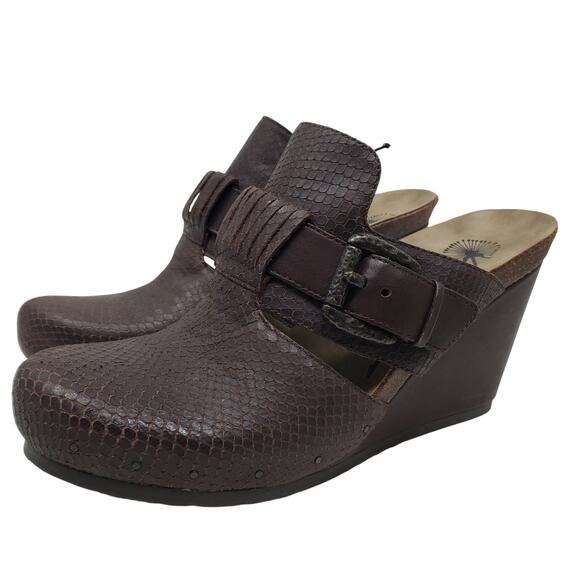 OTBT Shoes - 🤎 OTBT Rusk Brown Leather Buckle Wedge Mules 10